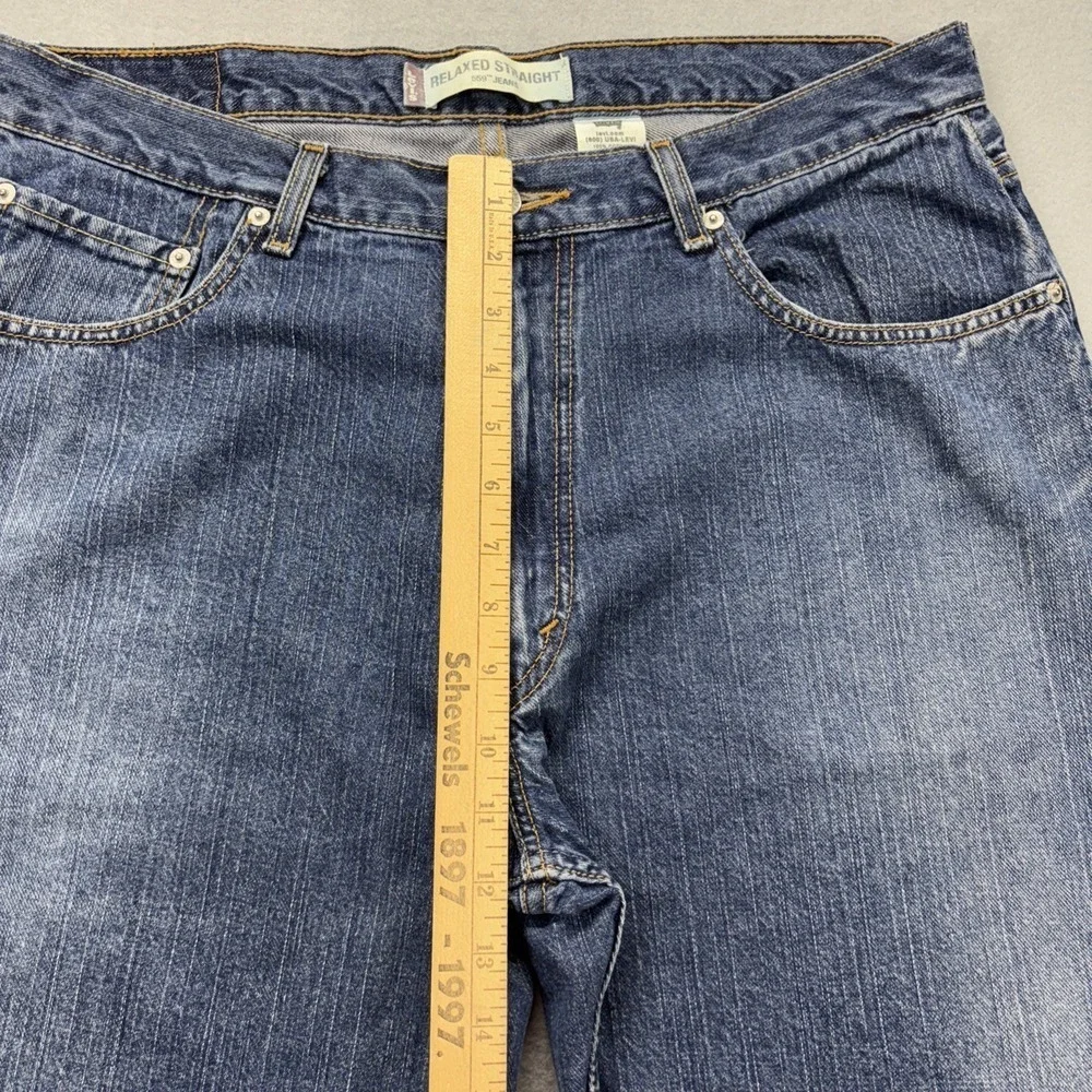 Vintage Levi's 559 jeans mens 36x28 (TAG-36x32) relaxed straight blue denim Fade
